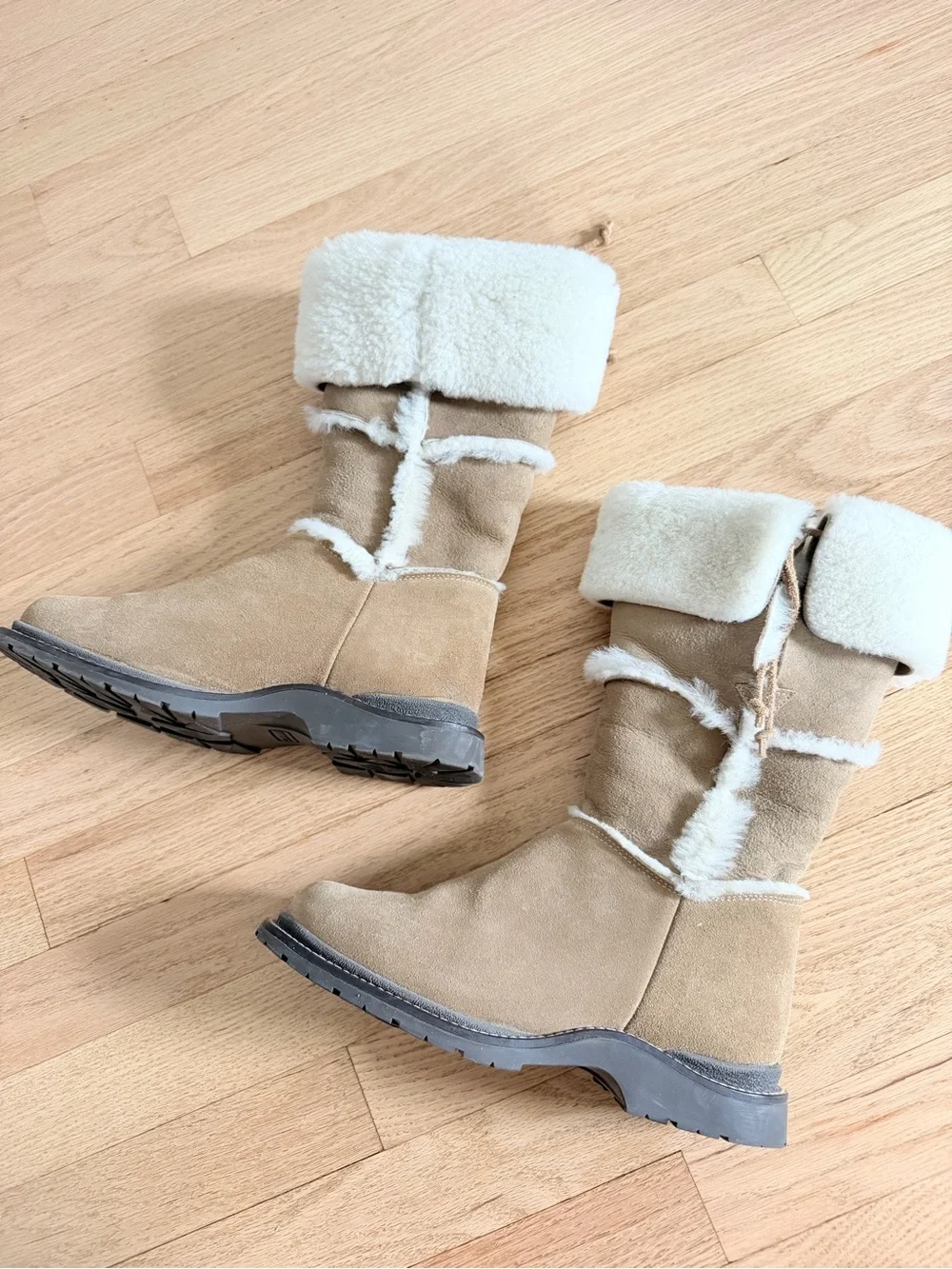 L.L.Bean Women’s Shearling Suede Winter Boots Size 8.5